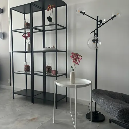 Towarowa Flowers Apartment, Free Parking, Air-conditioning, Self Check-in 24h Posen