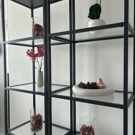 Towarowa Flowers Apartment, Free Parking, Air-conditioning, Self Check-in 24h Posen