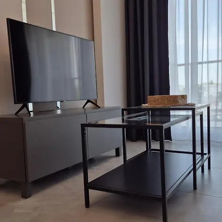 דירה Towarowa Flowers Apartment, Free Parking, Air-conditioning, Self Check-in 24h *