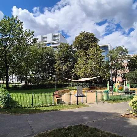 Towarowa Flowers Apartment, Free Parking, Air-conditioning, Self Check-in 24h *