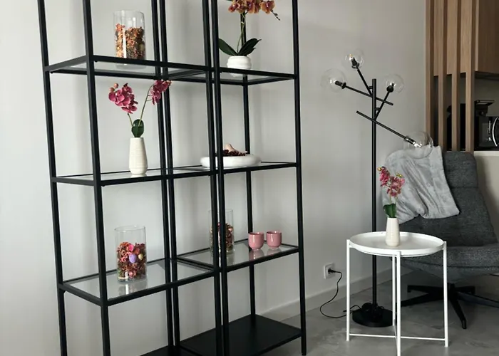 Towarowa Flowers Apartment, Free Parking, Air-conditioning, Self Check-in 24h *