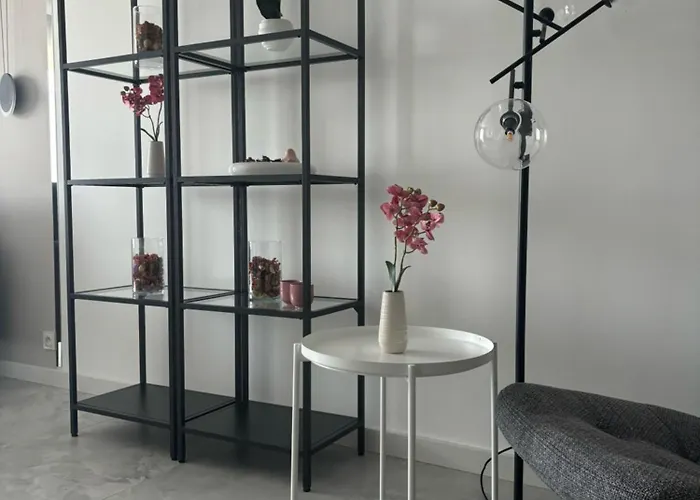 Towarowa Flowers Apartment, Free Parking, Air-conditioning, Self Check-in 24h Posen