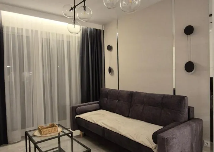 דירה Towarowa Flowers Apartment, Free Parking, Air-conditioning, Self Check-in 24h פוזנן