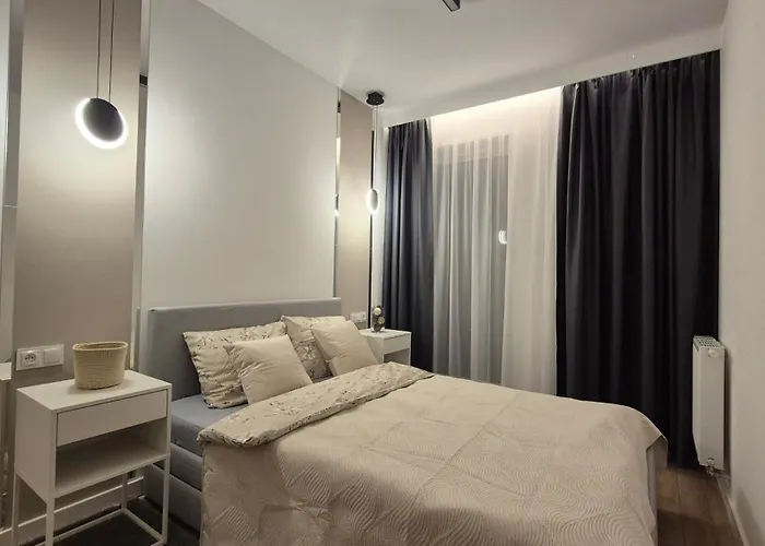 Apartment Towarowa Flowers Apartment, Free Parking, Air-conditioning, Self Check-in 24h *