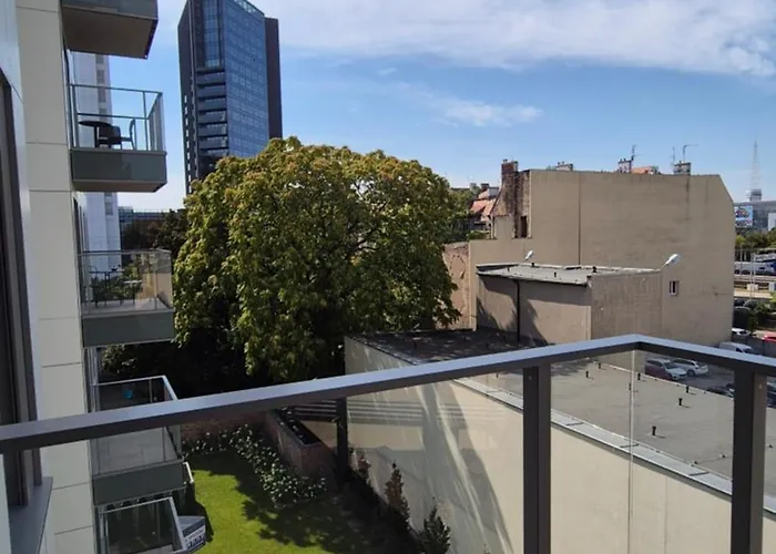 Apartment Towarowa Flowers Apartment, Free Parking, Air-conditioning, Self Check-in 24h *