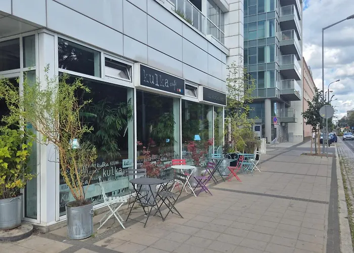 Towarowa Flowers Apartment, Free Parking, Air-conditioning, Self Check-in 24h