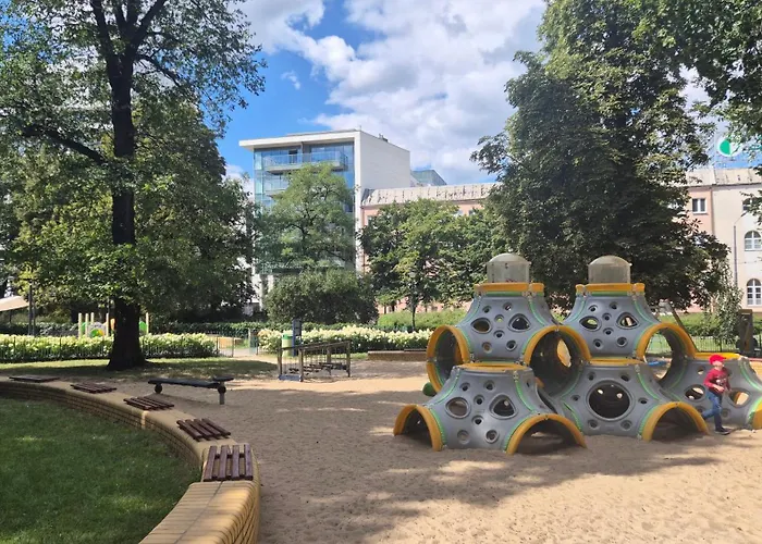 Towarowa Flowers Apartment, Free Parking, Air-conditioning, Self Check-in 24h דירה *